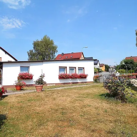 Familienfreundliches Nichtraucher-haus Mit Garten * Issigau